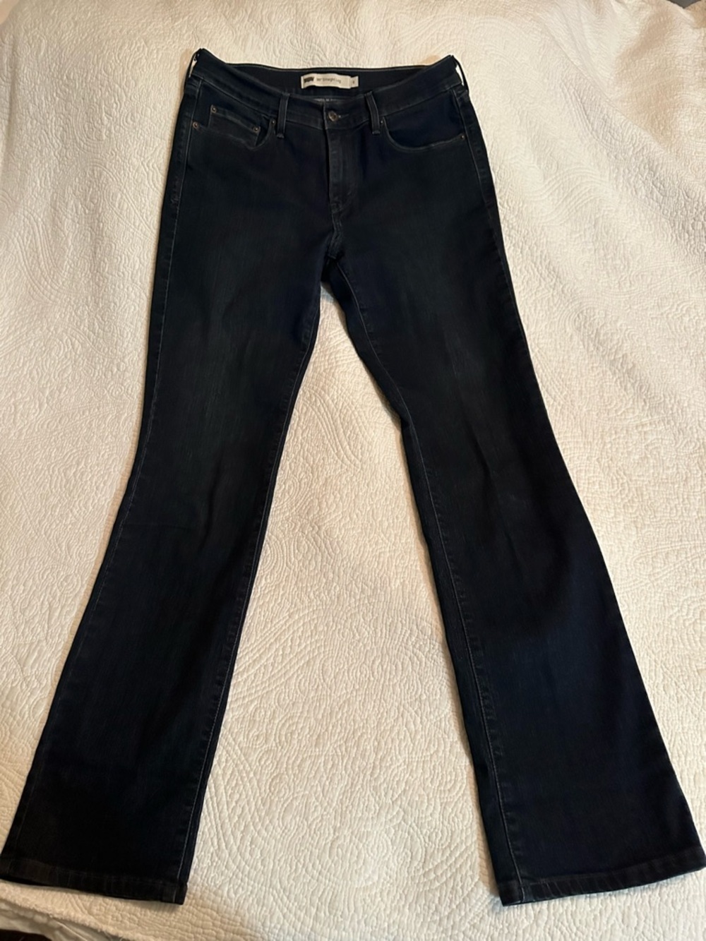 Levi's Women’s 505 Dark Wash Straight Jeans 6 - Picture 3 of 10